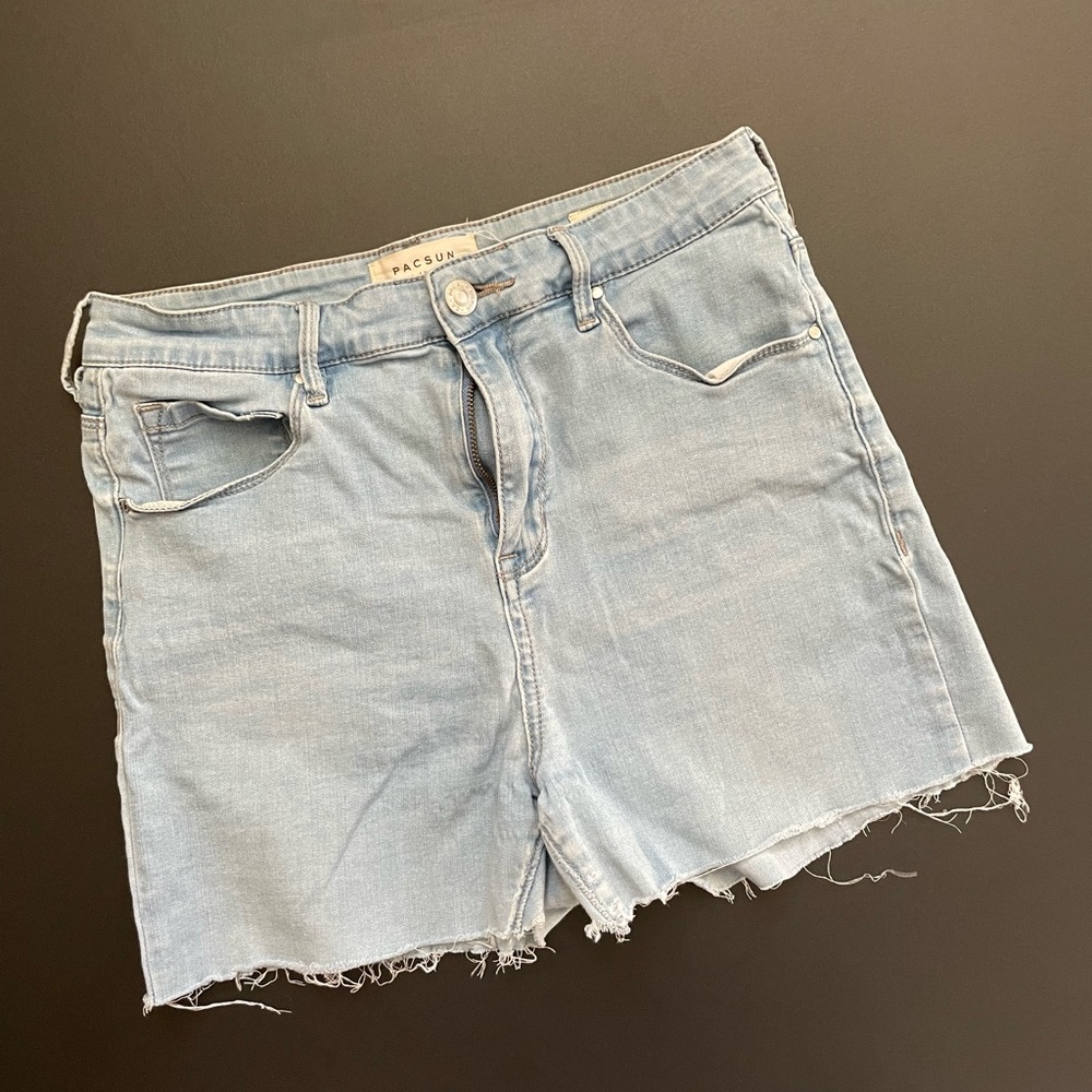 PacSun light blue Jean shorts with a pink Shein T-shirt bundle set - Picture 7 of 8